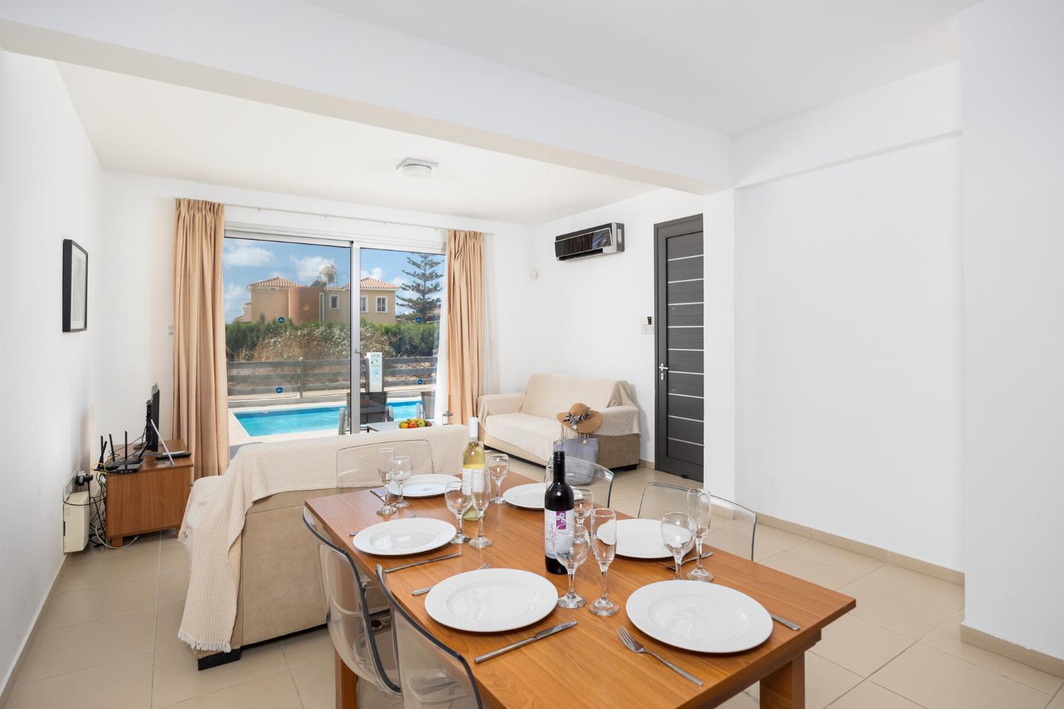 Coral Bay 4 *